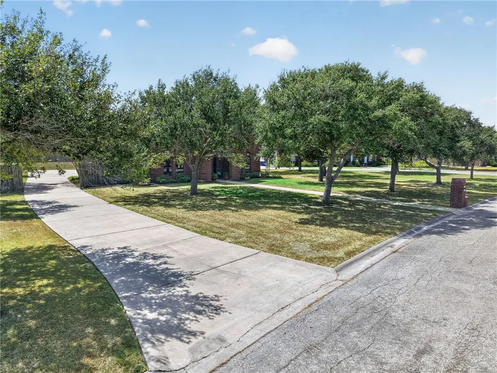 5625 King Acres Drive #1 Corpus Christi, TX 78414
