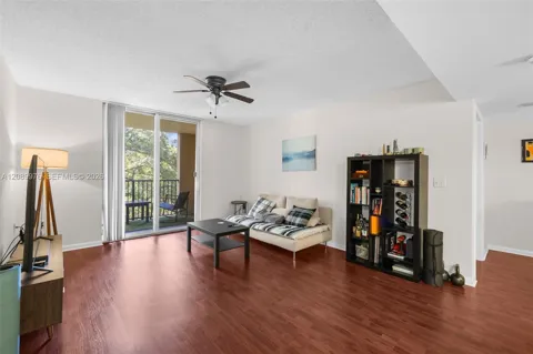 520 SE 5th Ave #2305