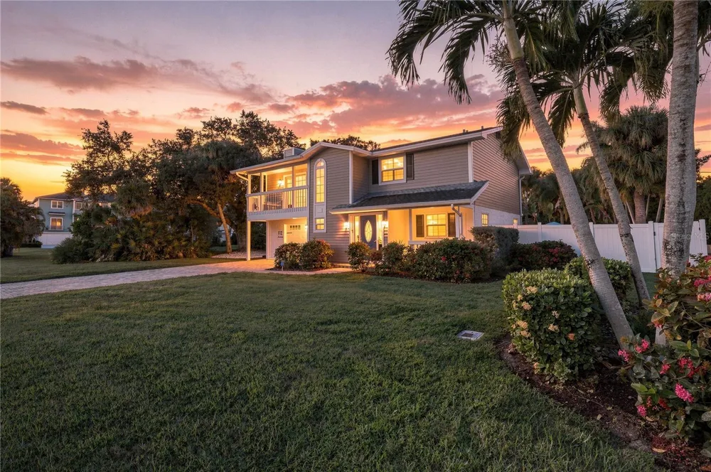 112 6TH STREET Belleair Beach, FL 33786