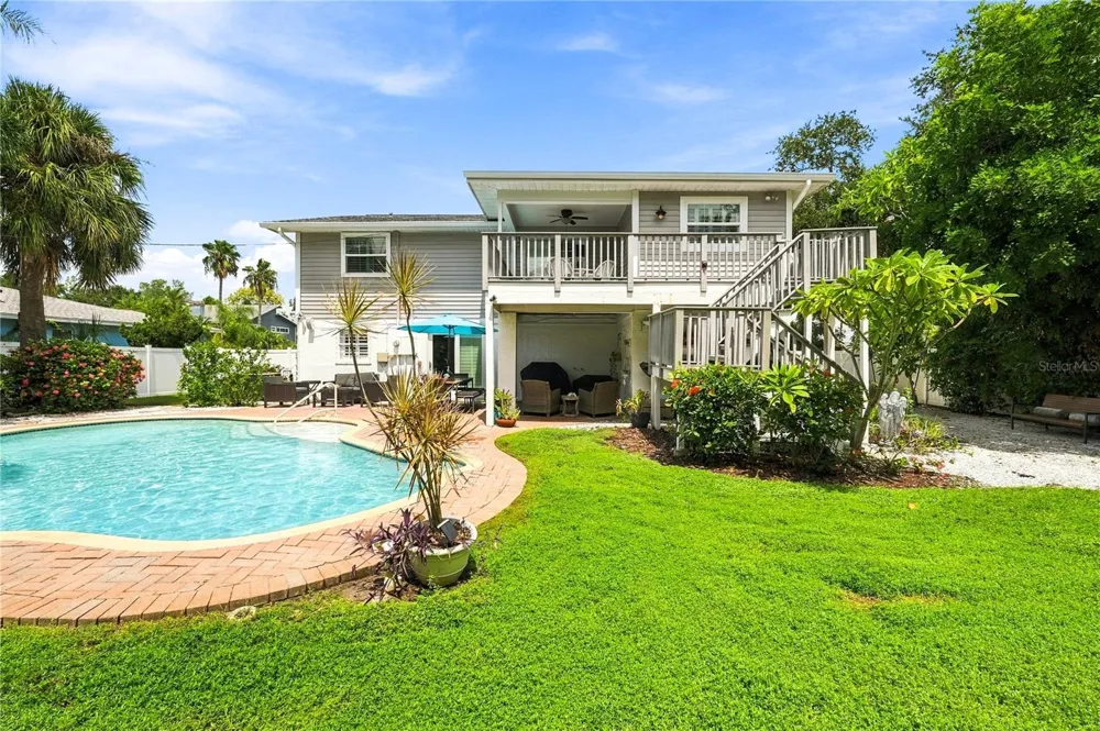 112 6TH STREET Belleair Beach, FL 33786