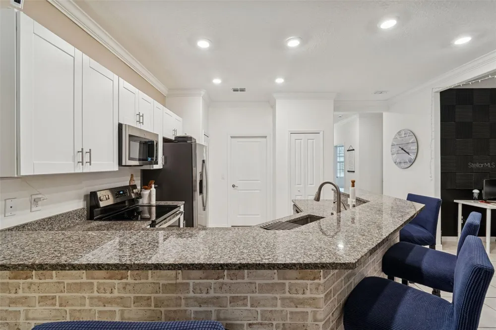 6773 RIPPLE POND LOOP Zephyrhills, FL 33541