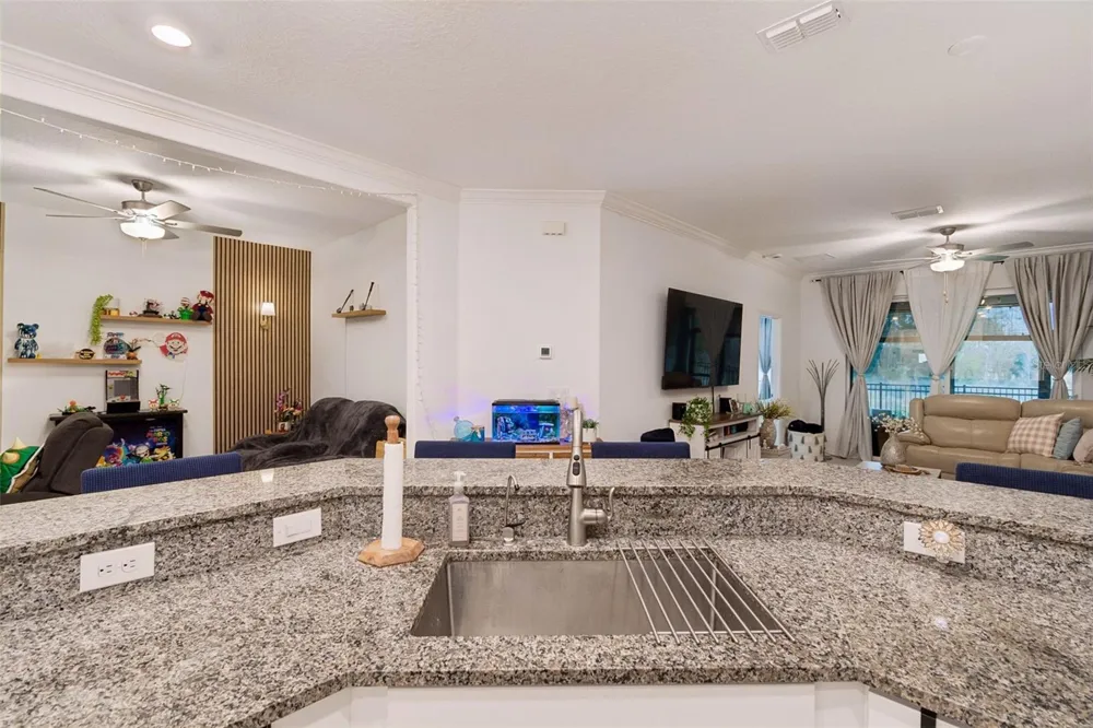 6773 RIPPLE POND LOOP Zephyrhills, FL 33541