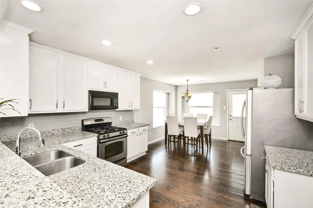 2319 Blue Reef Drive Katy, TX 77449