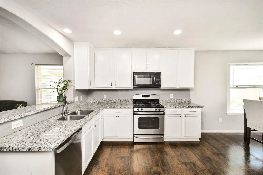 2319 Blue Reef Drive Katy, TX 77449