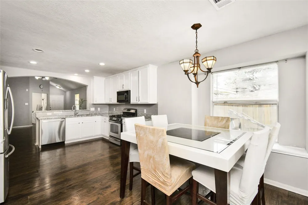 2319 Blue Reef Drive Katy, TX 77449
