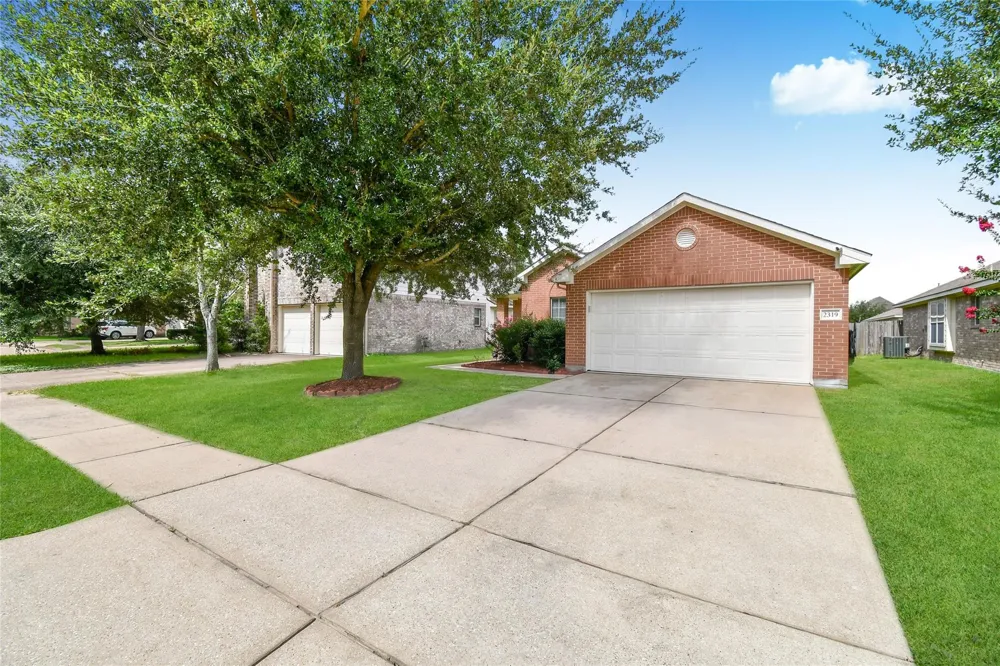 2319 Blue Reef Drive Katy, TX 77449