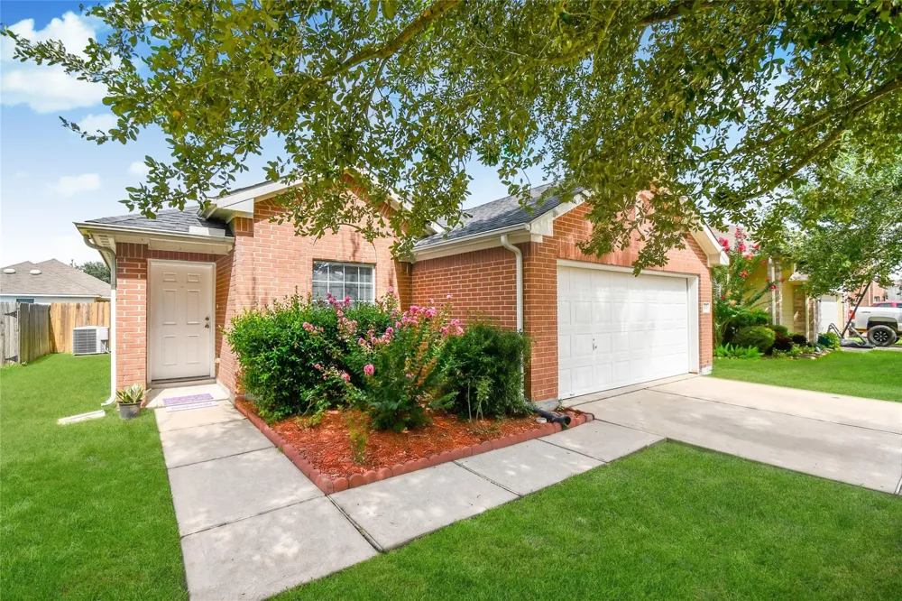 2319 Blue Reef Drive Katy, TX 77449