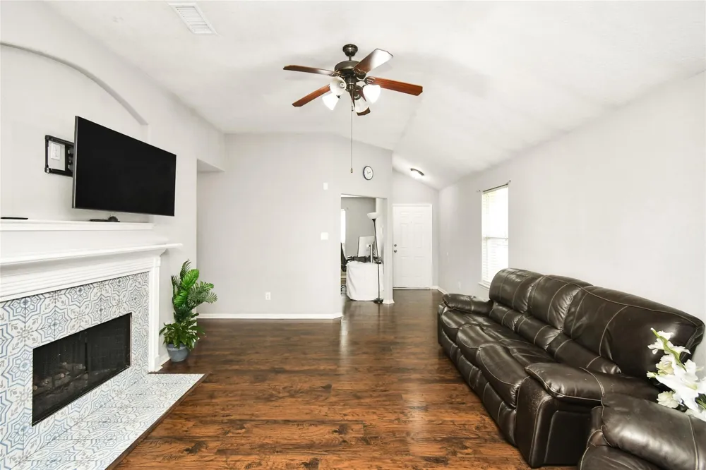 2319 Blue Reef Drive Katy, TX 77449