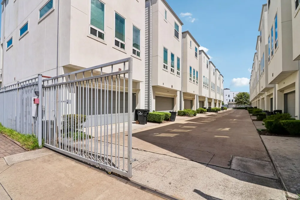 3115 Leeland Street Houston, TX 77003