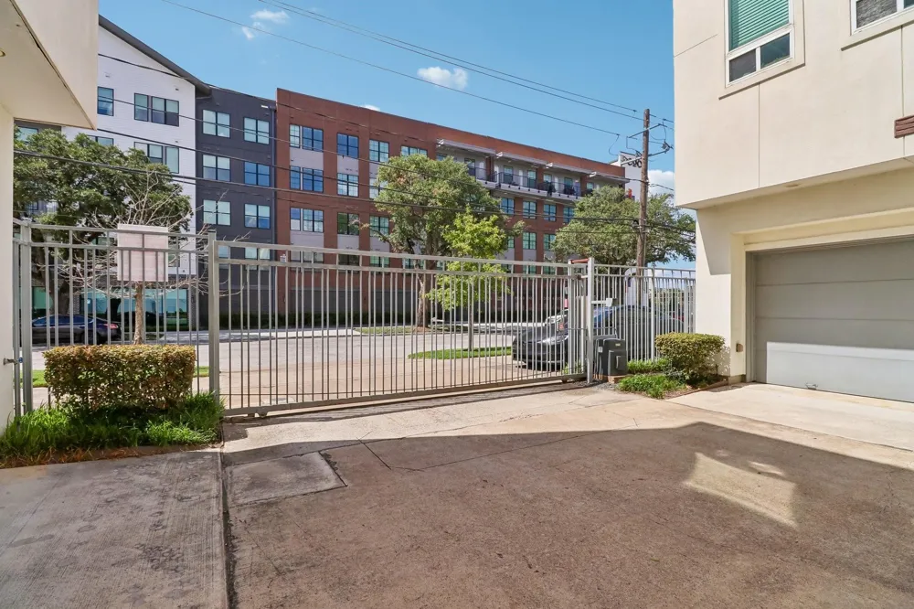 3115 Leeland Street Houston, TX 77003