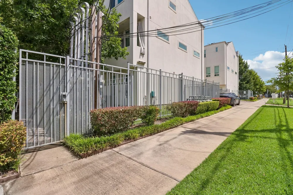 3115 Leeland Street Houston, TX 77003