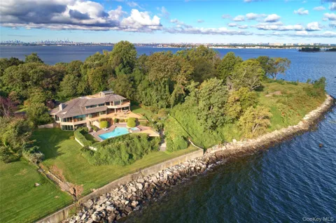 15 Gatsby Lane