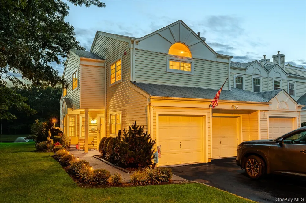 1 Pidgeon Court Manorville, NY 11949