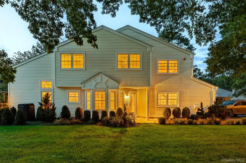 1 Pidgeon Court Manorville, NY 11949