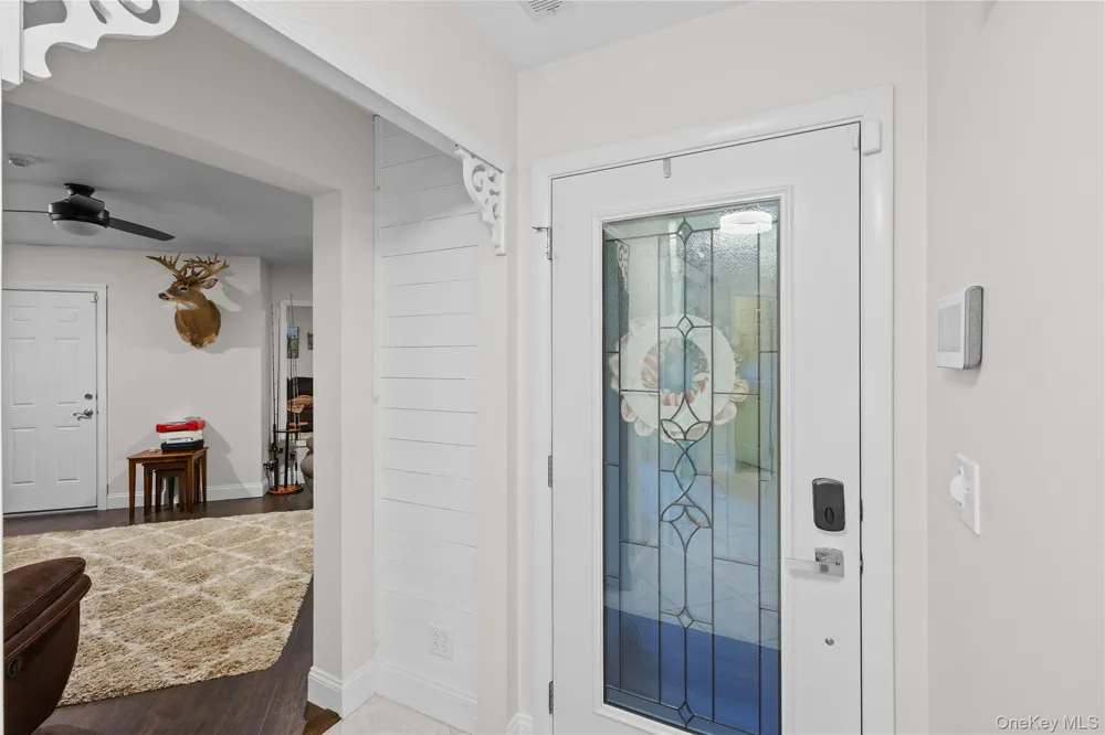 1 Pidgeon Court Manorville, NY 11949