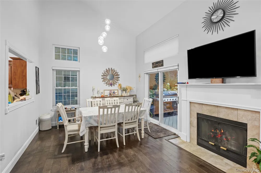 1 Pidgeon Court Manorville, NY 11949