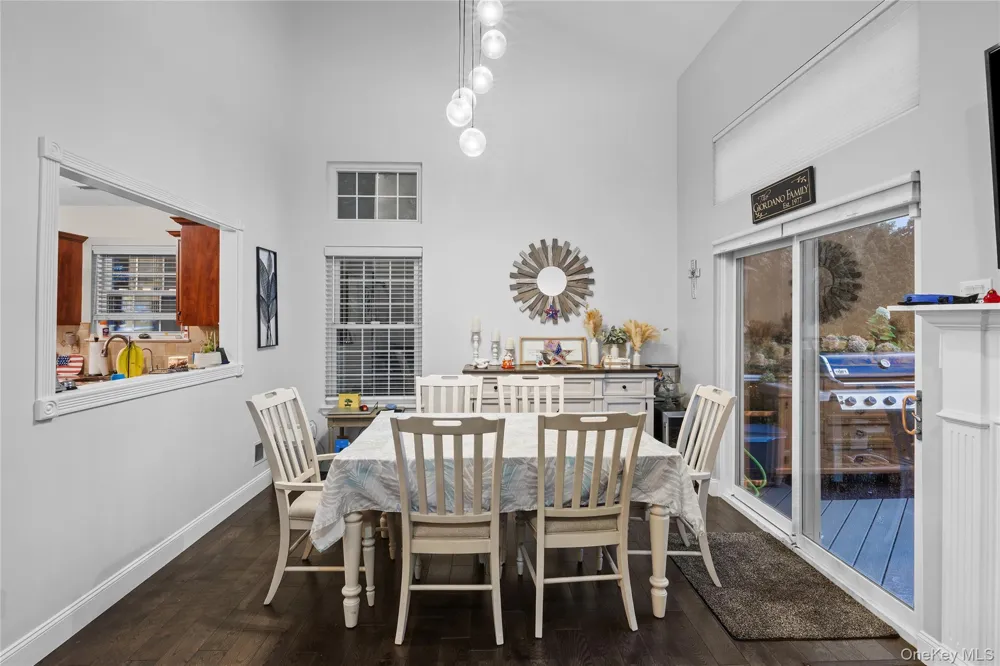 1 Pidgeon Court Manorville, NY 11949