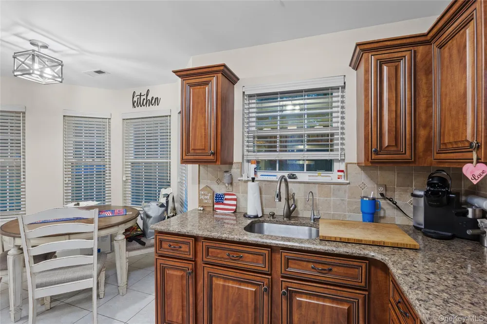 1 Pidgeon Court Manorville, NY 11949