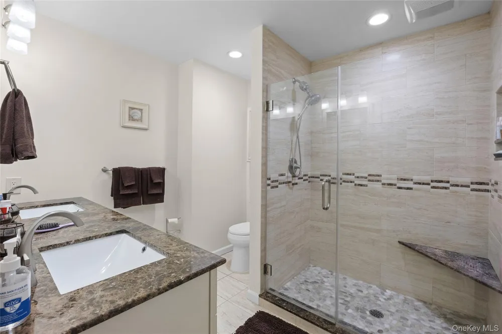 1 Pidgeon Court Manorville, NY 11949