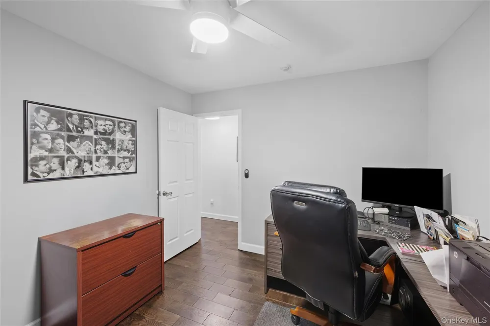 1 Pidgeon Court Manorville, NY 11949