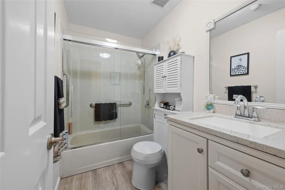 1 Pidgeon Court Manorville, NY 11949