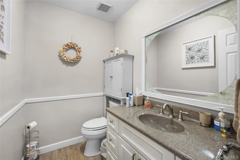 1 Pidgeon Court Manorville, NY 11949
