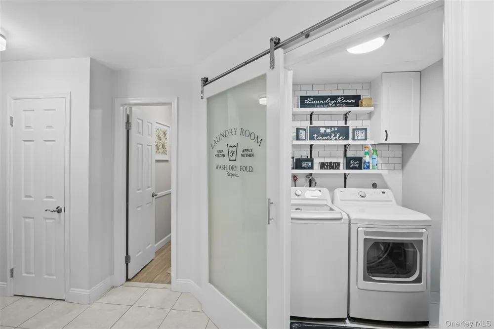 1 Pidgeon Court Manorville, NY 11949