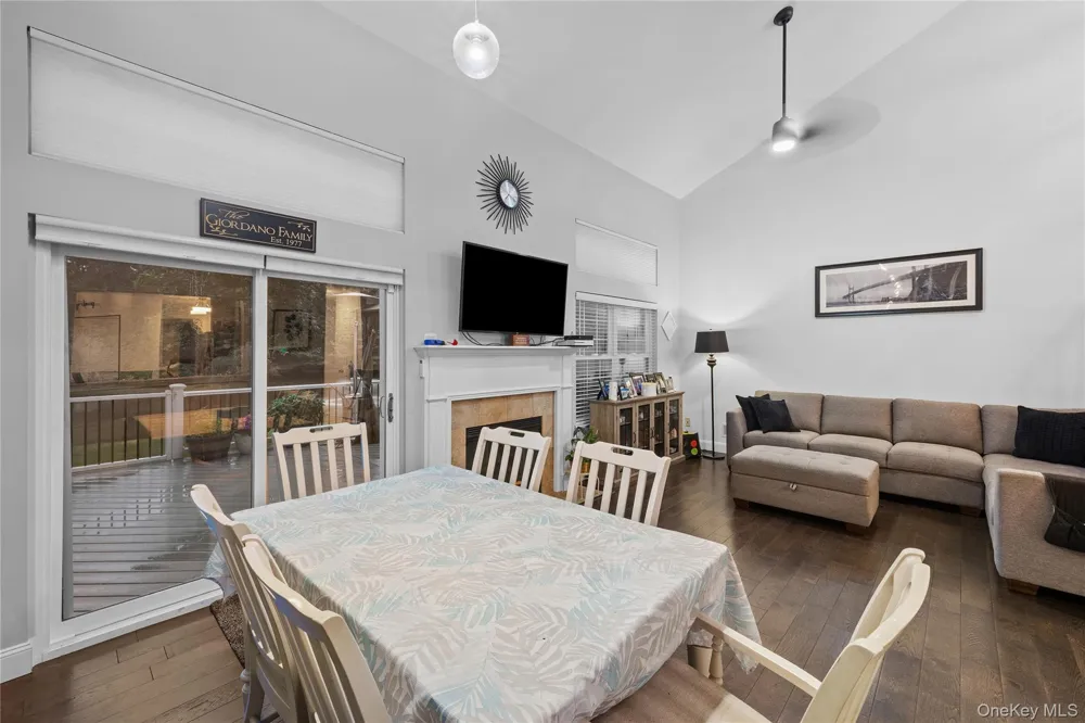 1 Pidgeon Court Manorville, NY 11949