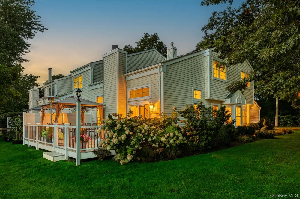 1 Pidgeon Court Manorville, NY 11949