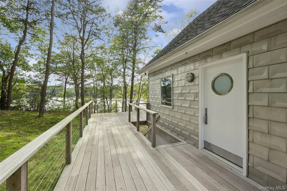 142 Little Fresh Pond Road Southampton, NY 11968