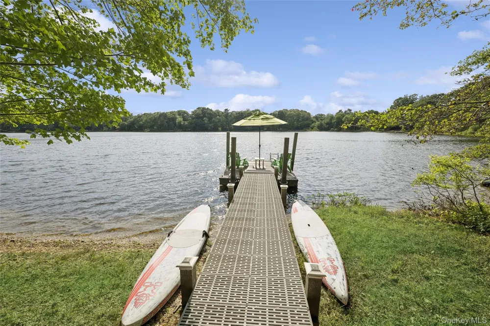 142 Little Fresh Pond Road Southampton, NY 11968