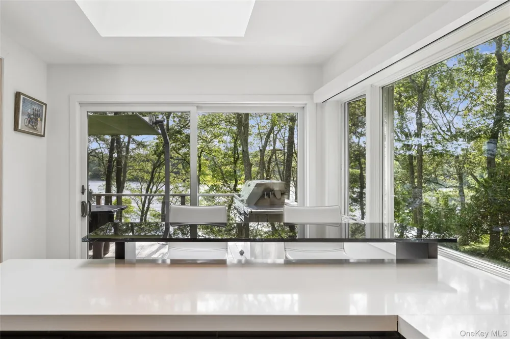 142 Little Fresh Pond Road Southampton, NY 11968