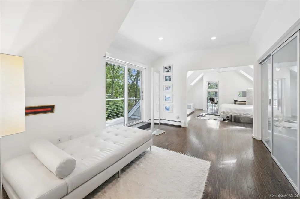 142 Little Fresh Pond Road Southampton, NY 11968