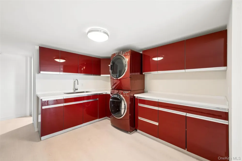 142 Little Fresh Pond Road Southampton, NY 11968