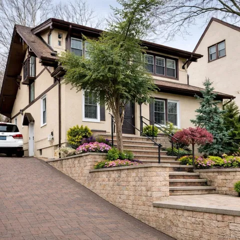 45-44 Browvale Lane