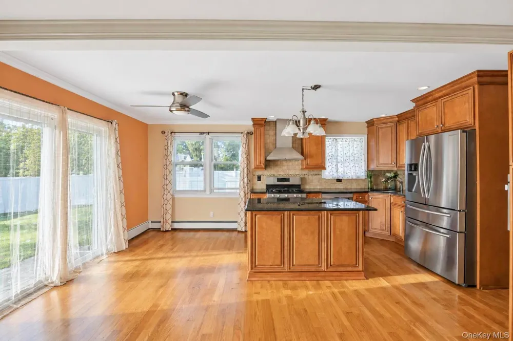 27 Colony Street Hicksville, NY 11801