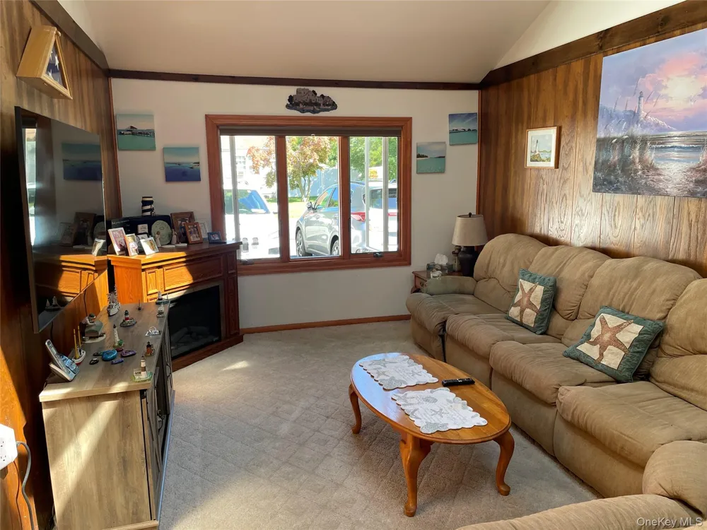 361 S Clinton Avenue Lindenhurst, NY 11757