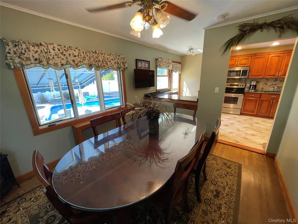 361 S Clinton Avenue Lindenhurst, NY 11757