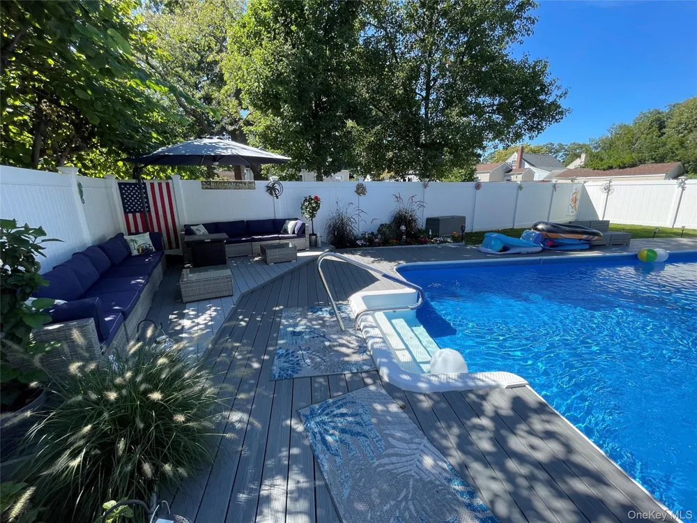361 S Clinton Avenue Lindenhurst, NY 11757