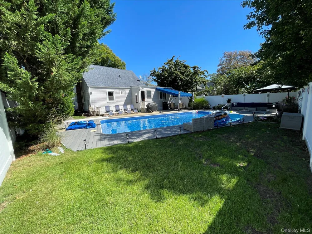 361 S Clinton Avenue Lindenhurst, NY 11757