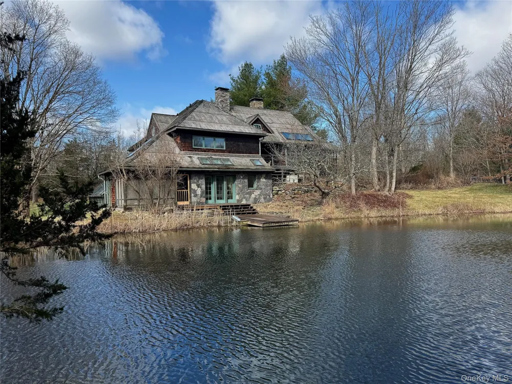 22 Knight Road Clinton Corners, NY 12514