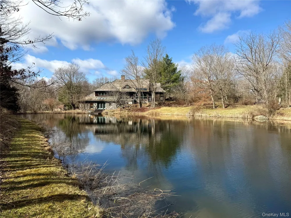 22 Knight Road Clinton Corners, NY 12514
