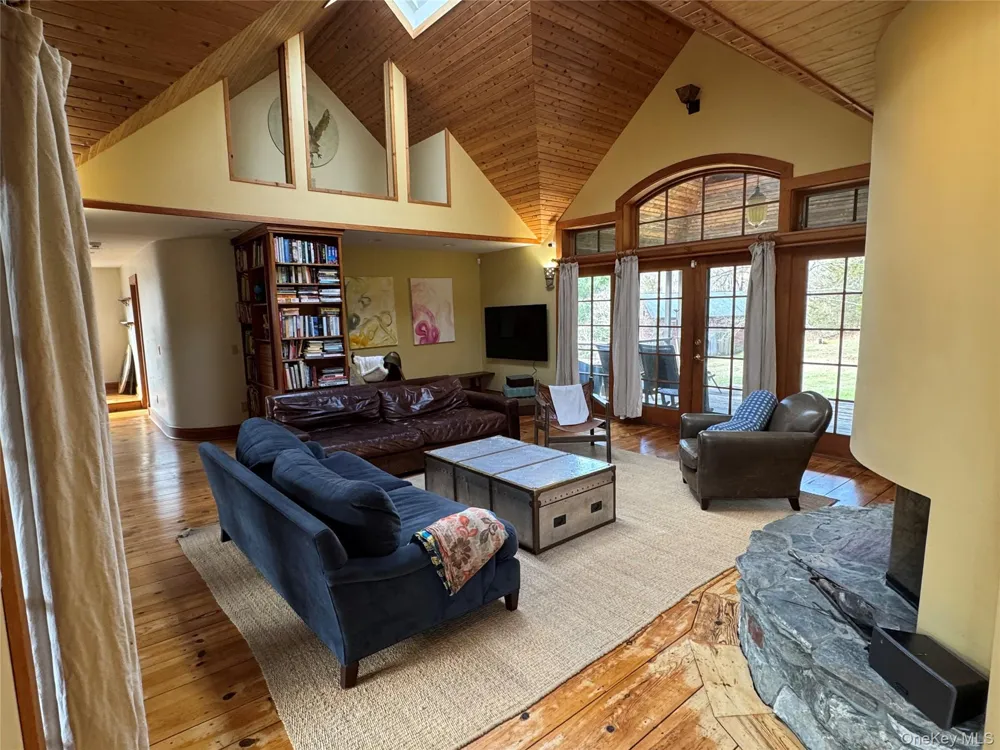 22 Knight Road Clinton Corners, NY 12514