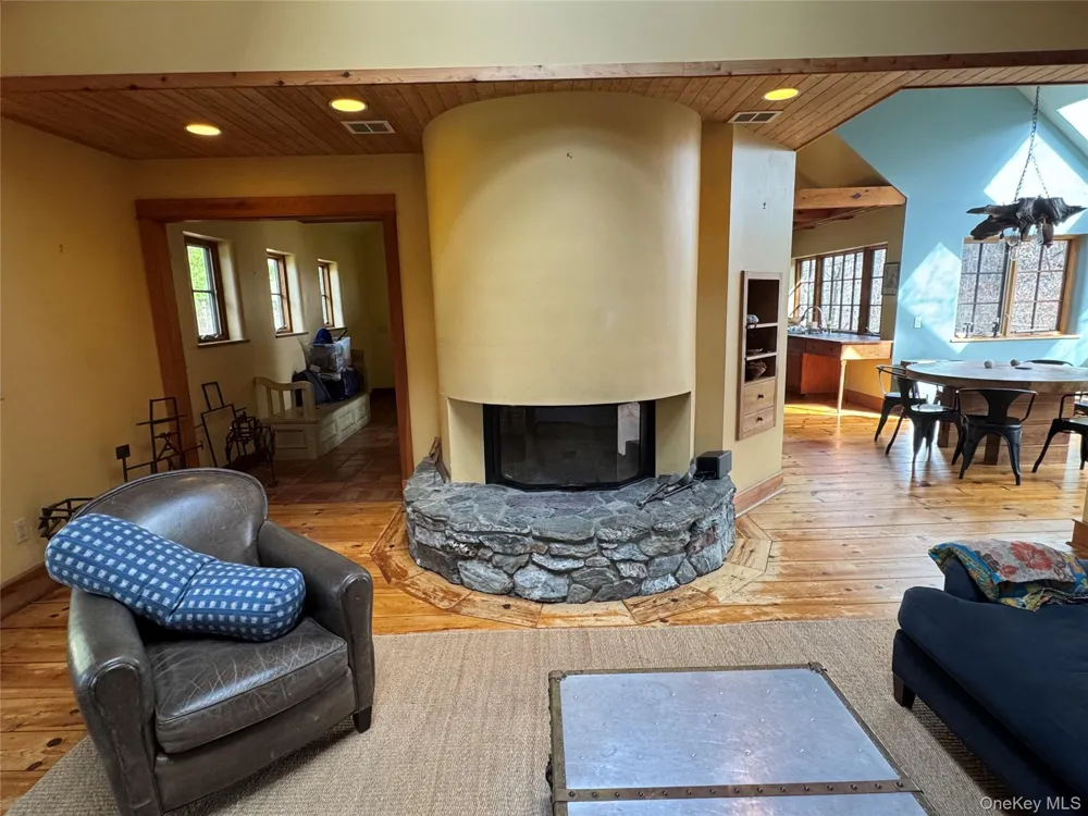 22 Knight Road Clinton Corners, NY 12514
