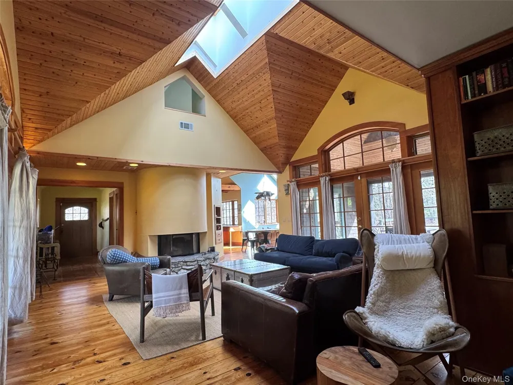 22 Knight Road Clinton Corners, NY 12514