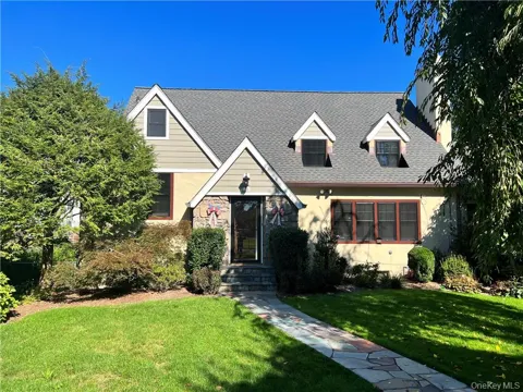 88 Hartsdale Avenue