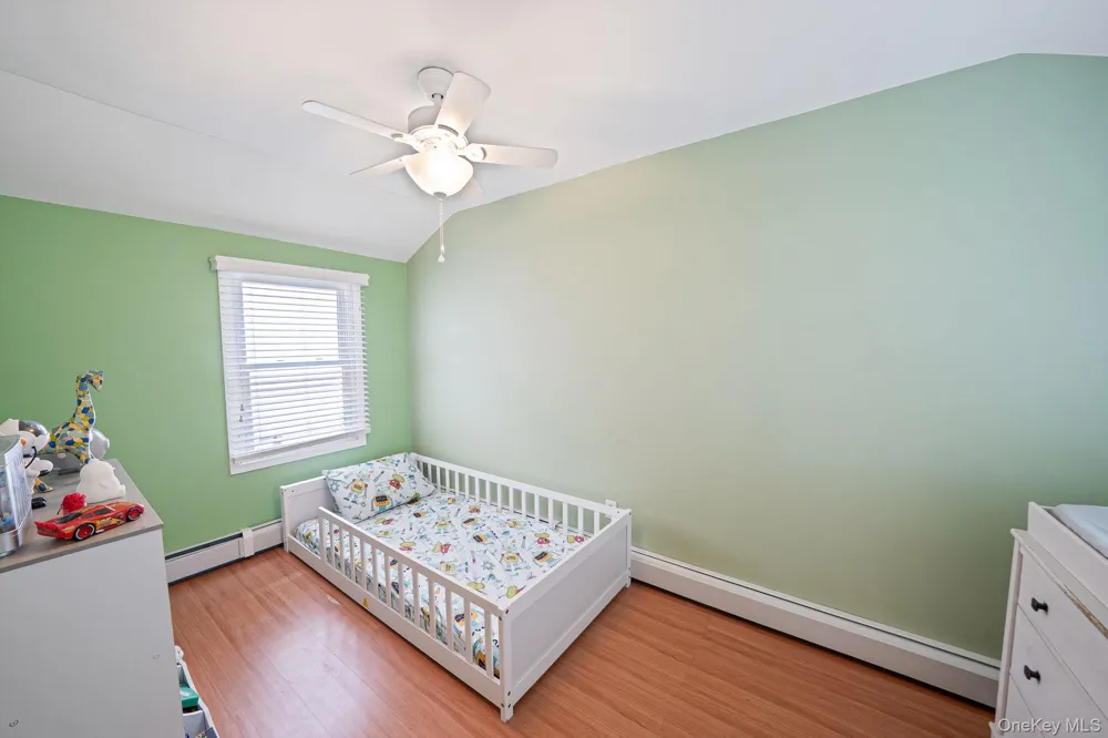 86 Woodycrest Drive Farmingville, NY 11738