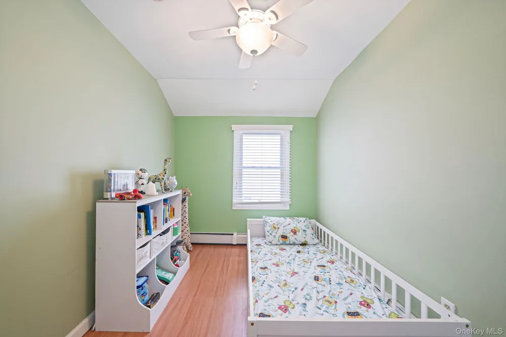 86 Woodycrest Drive Farmingville, NY 11738