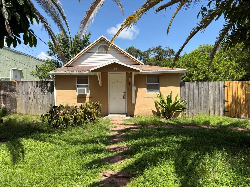 113 SE 4th St Hallandale Beach, FL 33009