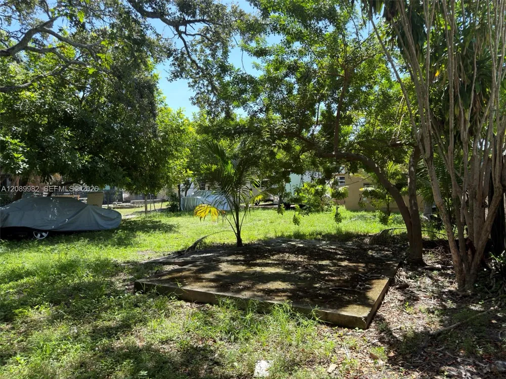 113 SE 4th St Hallandale Beach, FL 33009
